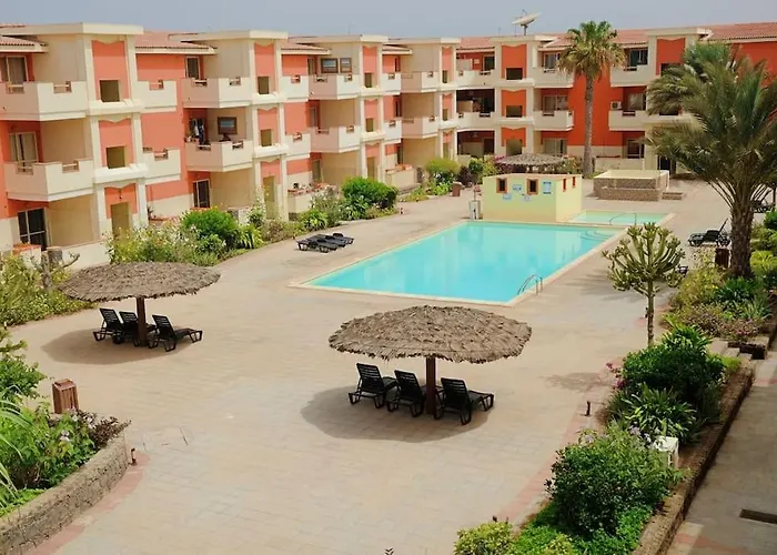 Nagoia\'S Place Com Varanda, Piscina E Super Wi-Fi